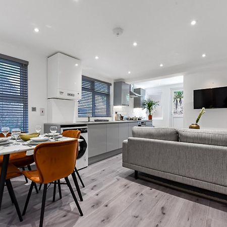 Lovely 2 Bedroom Apartment In Greater Londra Dış mekan fotoğraf