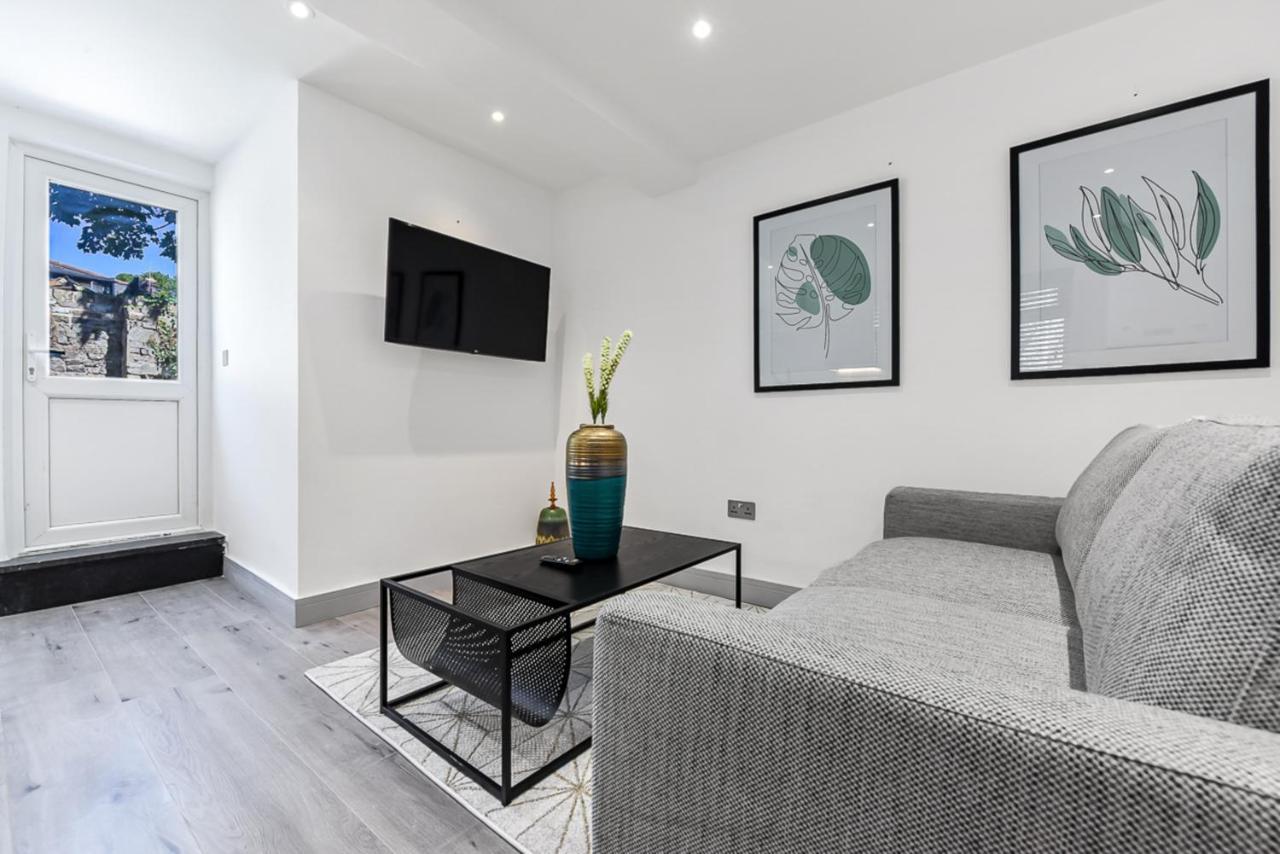 Lovely 2 Bedroom Apartment In Greater Londra Dış mekan fotoğraf